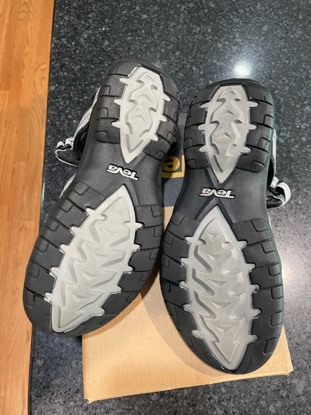 TEVA TIRRA Hiking  outdoor sandals size 8 water strappy black active - Picture 5 of 6